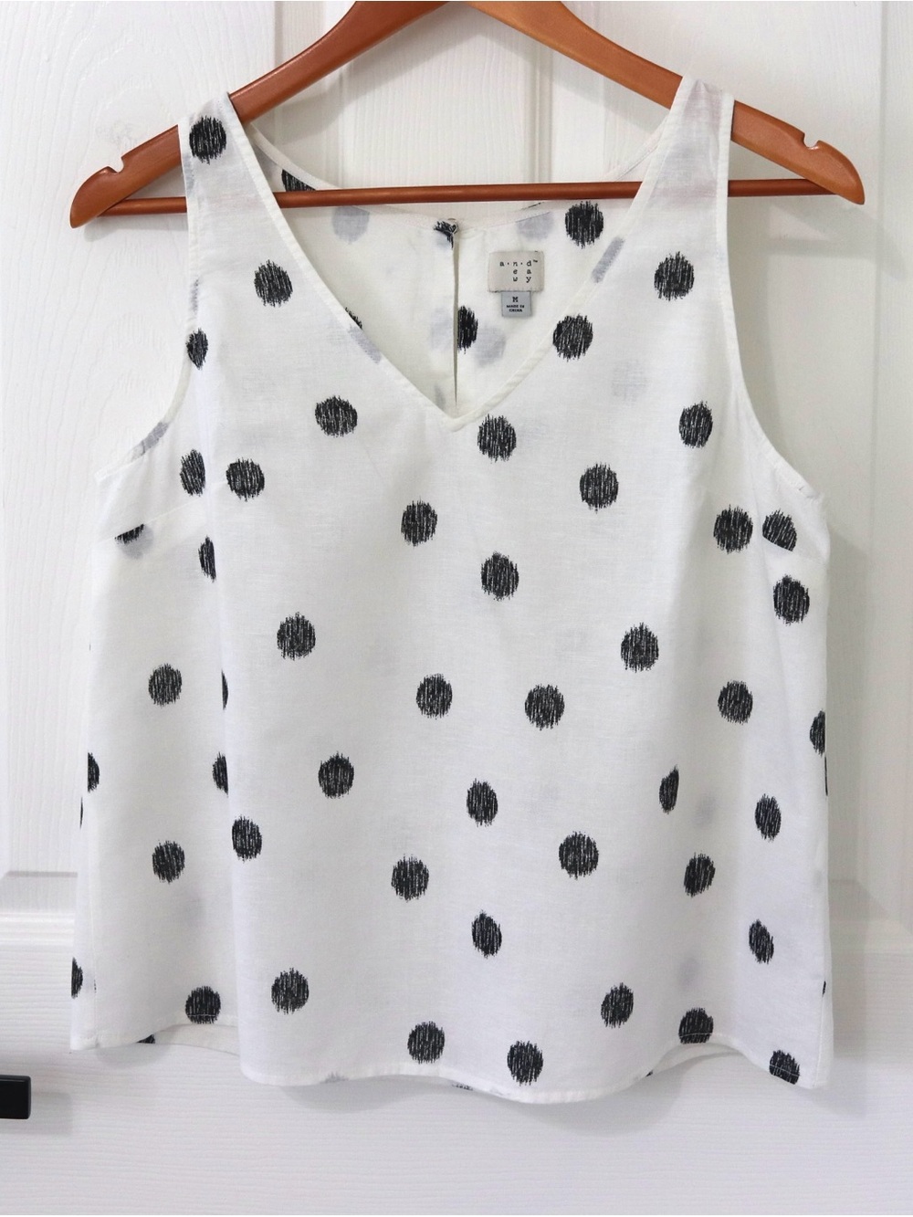 Linen blend, black white polka dot sleeveless top lightweight loose fit summer M